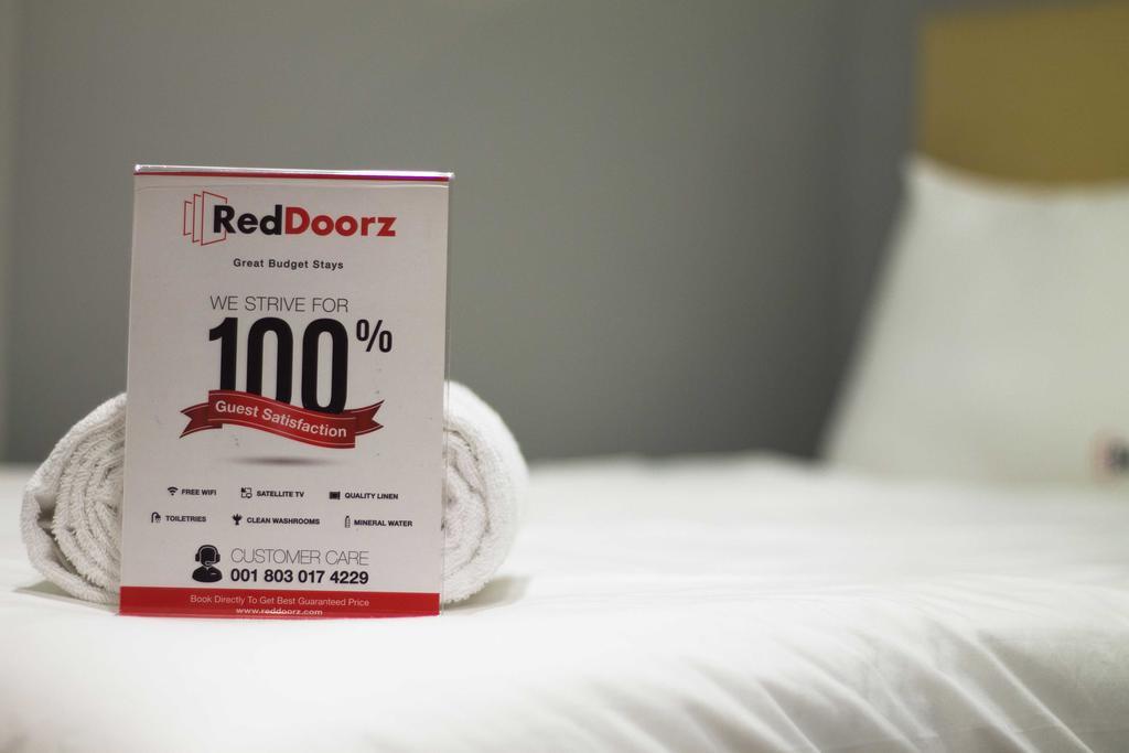 Reddoorz Apartment @ Pegangsaan Kelapa Gading Jakarta Exterior photo
